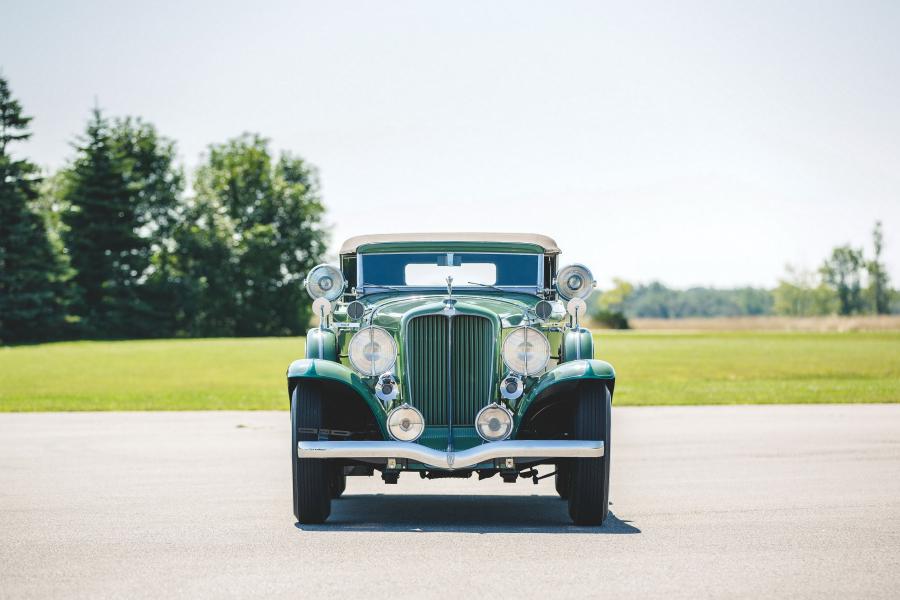  Auburn 12-161A Custom Dual Ratio Phaeton Sedan 1933 года  (фото 2 из 7)